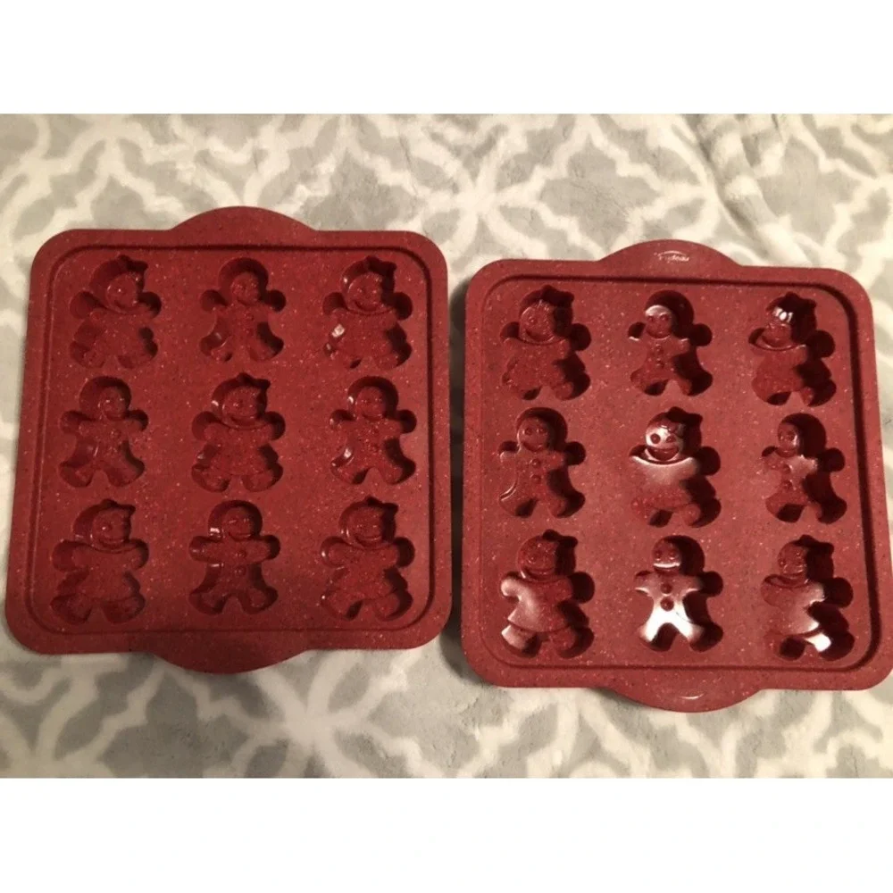 Trudeau Christmas Holiday Gingerbread Chocolate Cookie Cake Soap Mold Silicone 2